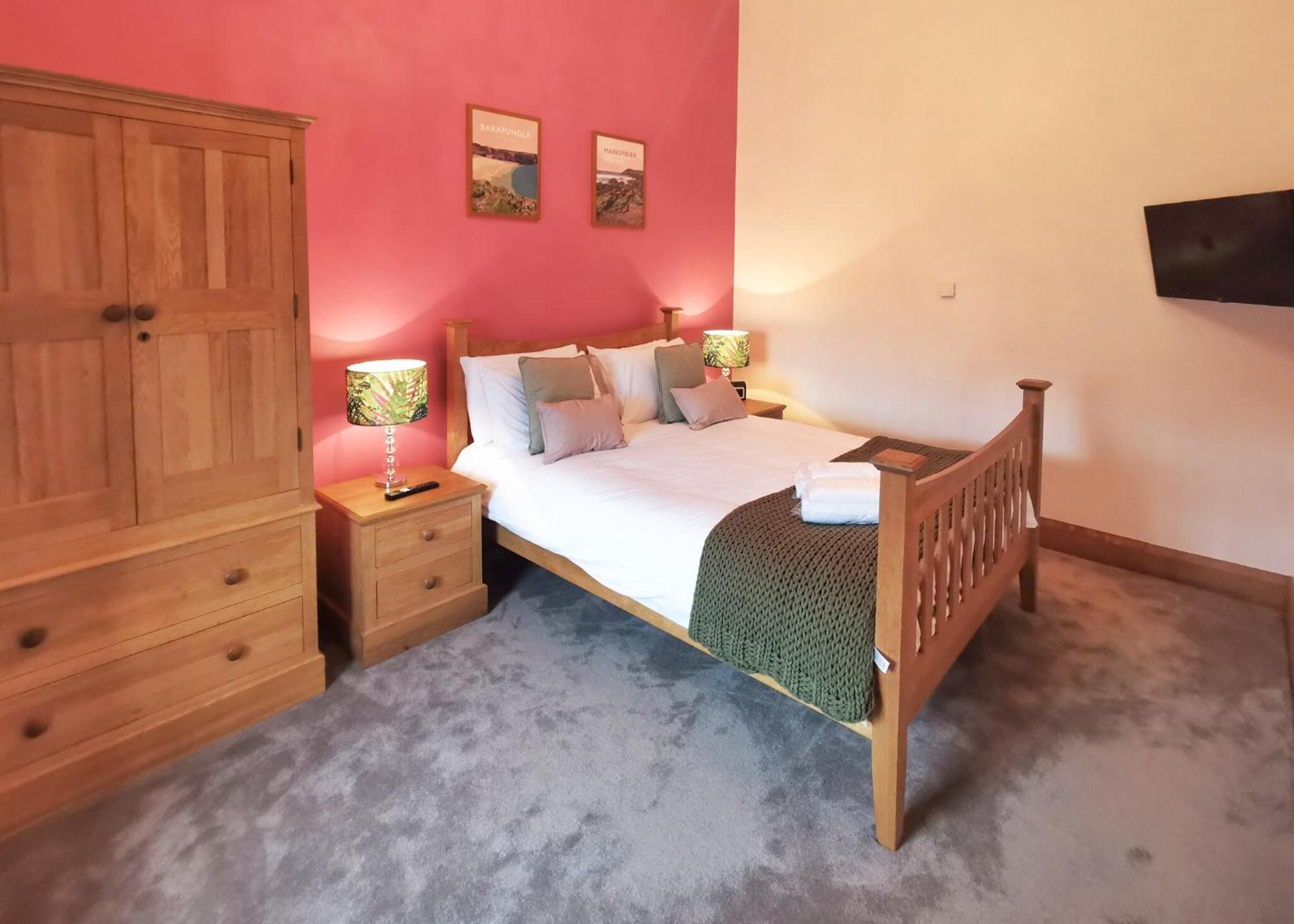 Grondre Holiday Park Clynderwen Room photo